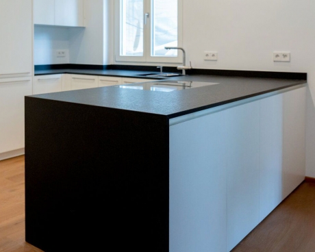 Kitchen Vienna, Nero Assoluto